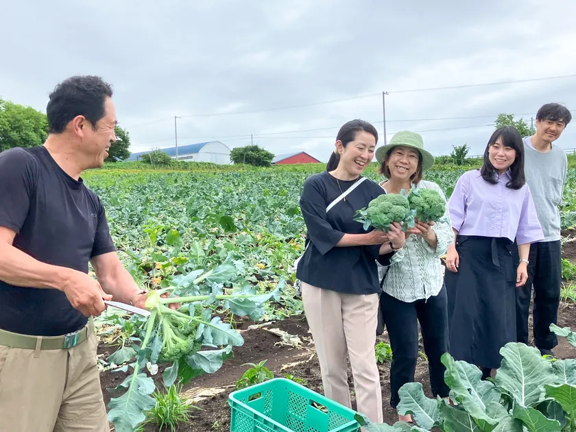 2024年7月コロンボ店主藤井さんがむかわ町を訪問