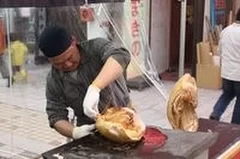 黒豚ハム溶岩焼きふるまい