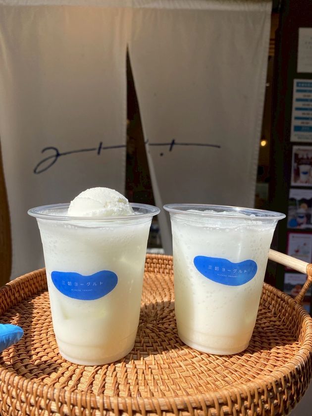 ヨーグルト専門店「三朝ヨーグルト」が廃棄ホエイを活用した
乳酸菌ドリンク「ヨーグルトホエイサイダー」を発売!!