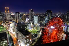 梅田随一の夜景を都心の喧噪から解き放たれた空間で