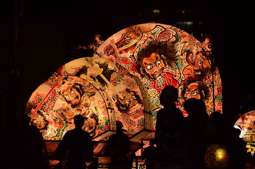 ふるさと納税で弘前ねぷたの魅力を発信!
「弘前4大まつり応援コース」に寄附すると
実際に運行したねぷた絵を送付