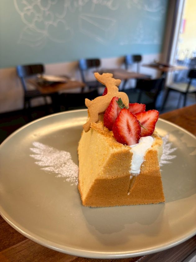 <ふわふわ食感×旬の果実>オールデイダイニングAiko plus
「天使のシフォンサンド イチゴ」を販売開始