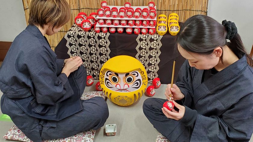 「幸せだるま」シリーズを茨城工場で一貫製造開始
小さなだるまに開運招福の祈りを込めて生産中
第101回東京インターナショナル・ギフト・ショー春2026
2/4~2/6出展