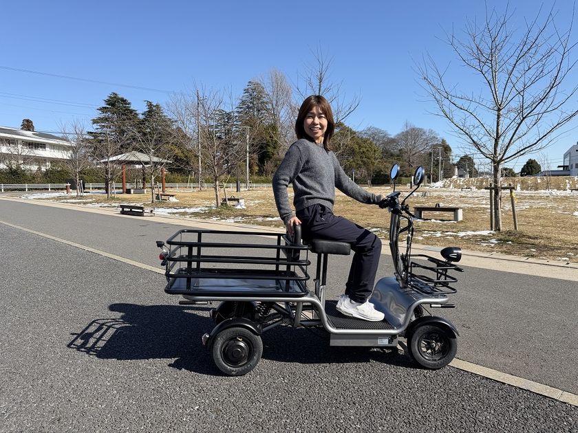 特定小型四輪の制限寸法内でロング化を実現
全長約189cm/後ろカゴ130Lの積載強化モデル
「エレカーゴフルロング」2/12(木)販売開始