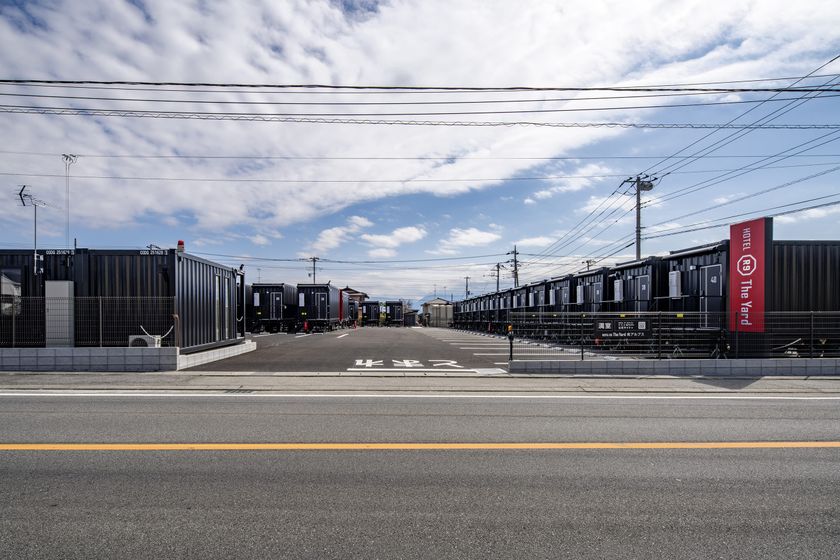 白根IC車5分!山梨県南アルプス市にコンテナホテル
「HOTEL R9 The Yard 南アルプス」が
2026年4月25日(土)開業予定!