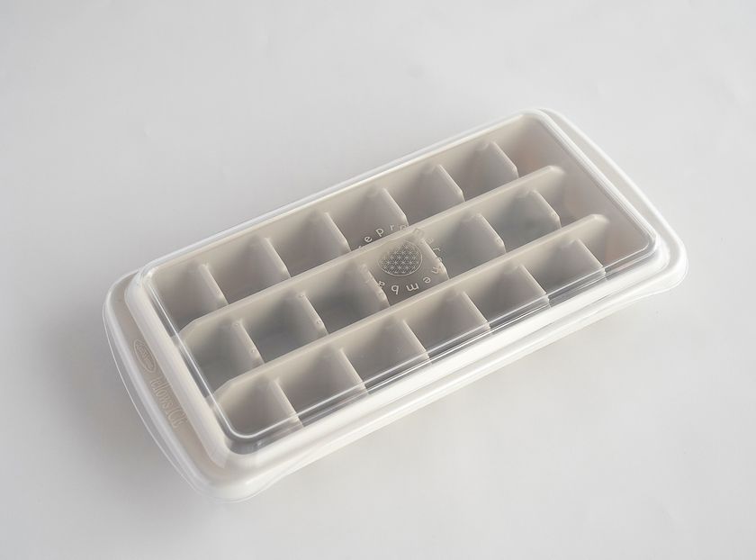 夏場の氷の保存も「エンバランス」で安心!
「アイス&小分けトレー」が新登場