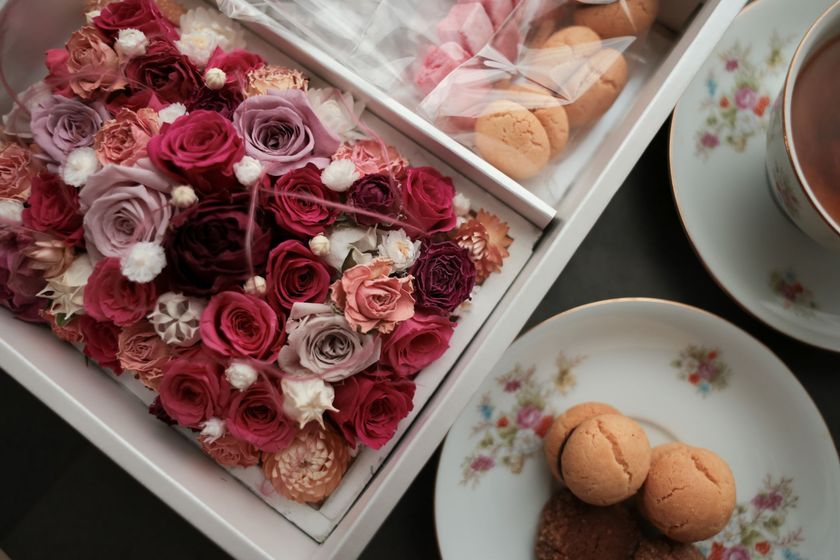 【母の日】銀座「Armani / Ristorante」
初代エグゼクティブペストリーシェフ・河崎賢司と
空間デザイナー平野つぼみが贈る、
五感を満たす「母の日ギフト」をCAMPFIREにて限定公開!