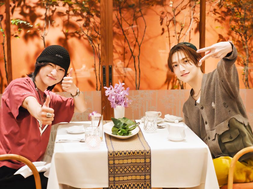 【MUSIC ON! TV(エムオン!)】
本多大夢 浜川路己によるアイドルデュオ
ROIROM
2人のクリエイティブに迫る2ヶ月連続特番 第2弾
「DRESS CODE」MV撮影地タイでのオフタイムに密着!
エムオン!で4/26(日)夜11時~オンエア!
ROIROMセレクトお土産プレゼントキャンペーン実施中!