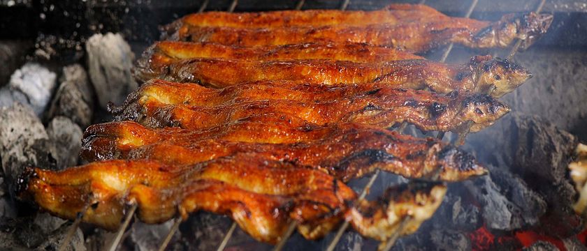《大阪・堺で35年》職人の「手焼き」にこだわり抜いた
行列のできる老舗炭火焼うなぎ専門店「うな亭」が
楽天市場に5月13日(水)新規出店!