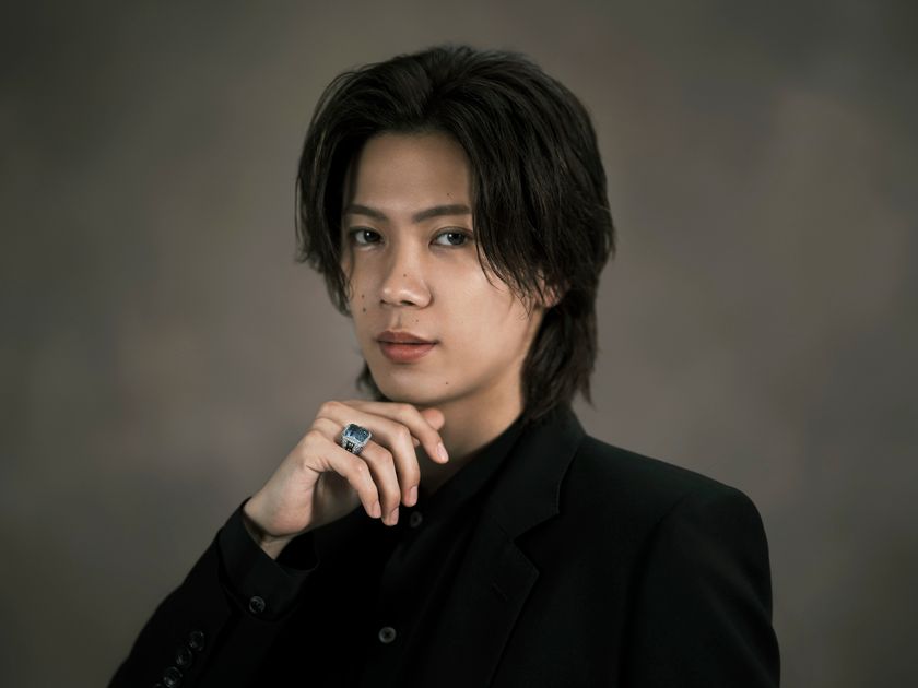 スペシャルコンテンツ「The Layers of Light」公開!
神宮寺勇太、MIKIMOTOのクラフツマンシップに触れる