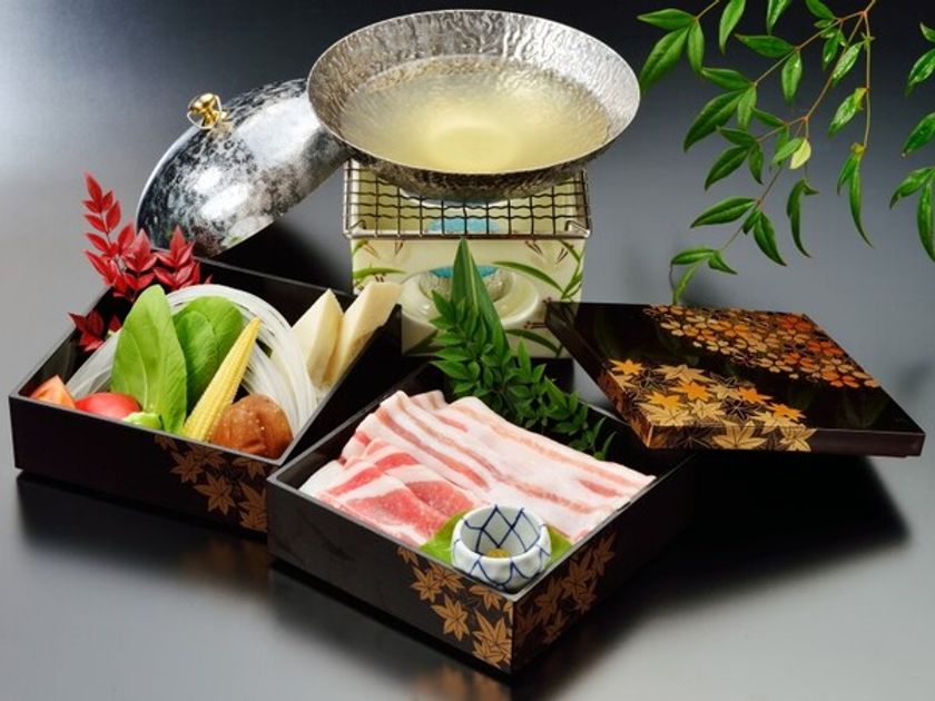 「海外は諦めた、でもリゾート気分は味わいたい」
燃油サーチャージ高騰で“指宿・砂むし温泉”予約数が1.8倍に増加