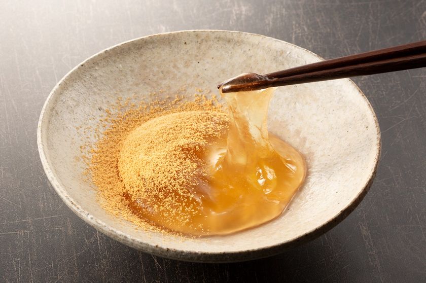 和菓子のあわしま堂、まるで練りたてのような食感の
『琥珀色のとろみわらび餅』をオンライン販売開始