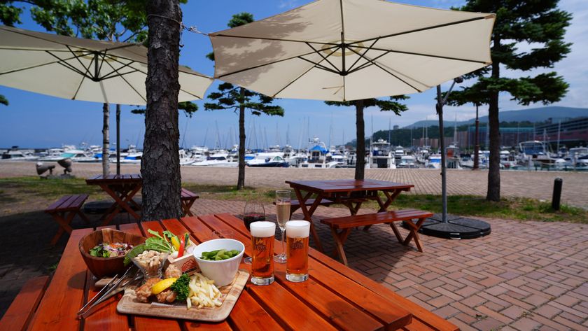 小樽港マリーナに「MARINA BBQ & BEER GARDEN」が
期間限定オープン!
本格ジェラートやワンコインクルーズ、花火イベントも開催!