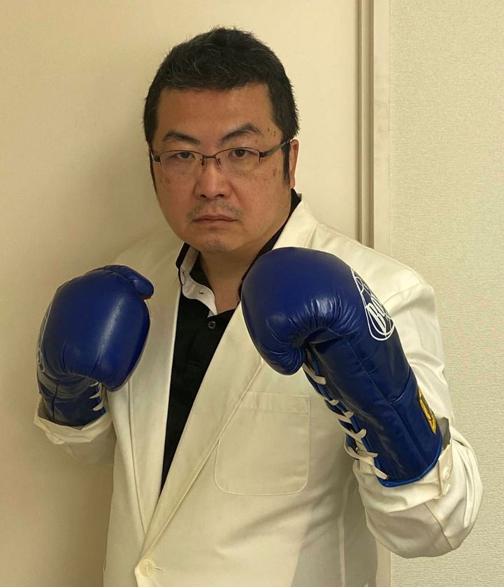 「精神科外来で行ううつ病の運動療法の基本」講演会開催とともに
元日本王者・医学博士の精神科医による独占インタビューが公開
「うつ病をノックアウトする!」