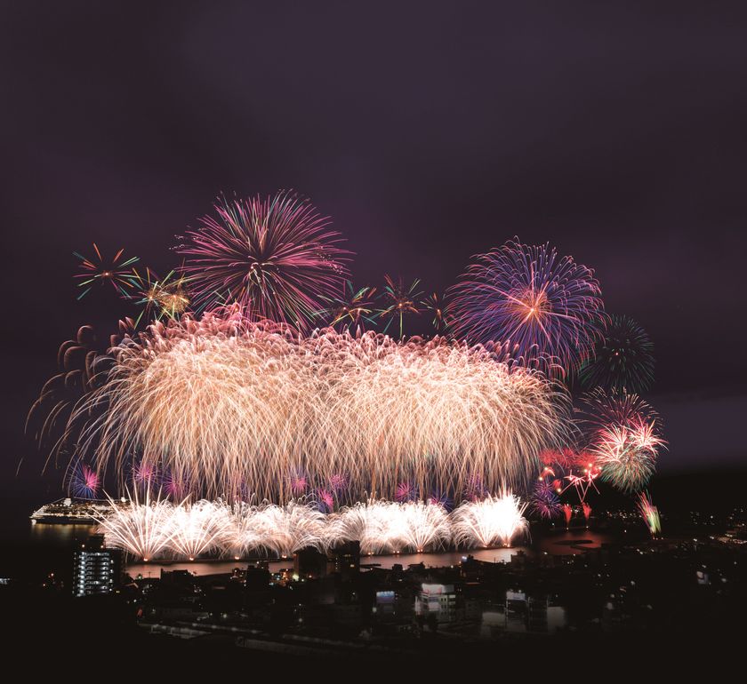 伊東温泉海の花火大会 今年は伊豆最多の15回実施!
7/24~8/29の期間、最大4夜連続開催