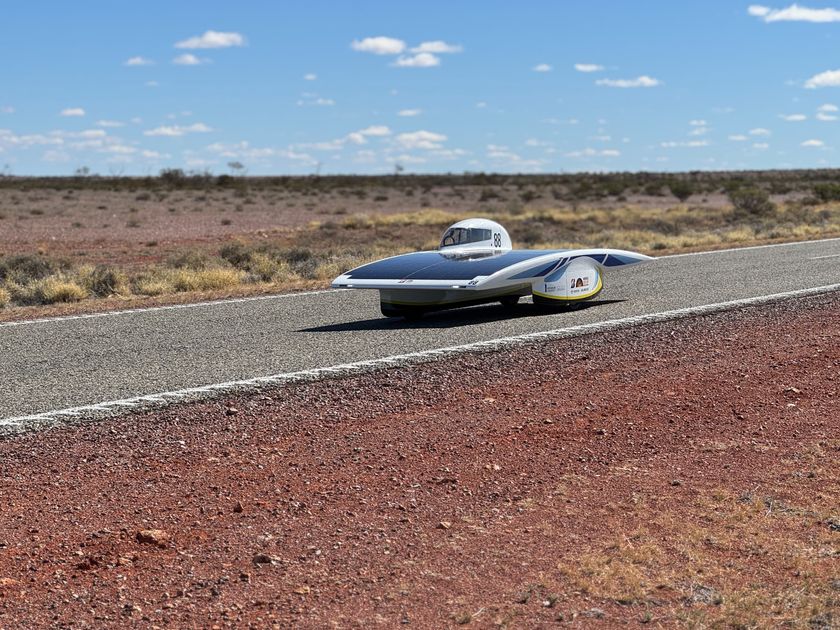 工学院大学ソーラーチーム、世界大会完走車で
「ワールド・グリーン・チャレンジ2026」に参戦