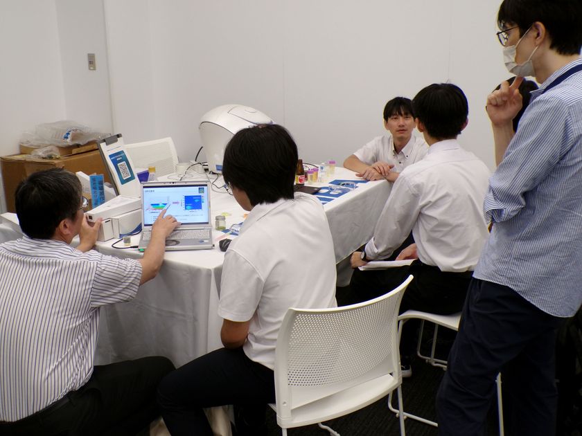 過去最大規模の中高生90名が本格的な分析機器を操作
「JAIMA サマーサイエンススクール2026」を
日本科学未来館で開催