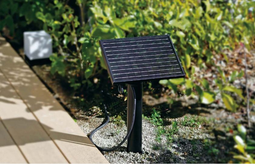 太陽光発電で運用時のCO2排出量ゼロを実現
配線工事不要のソーラーライトシステムシリーズを
2機種ラインアップ