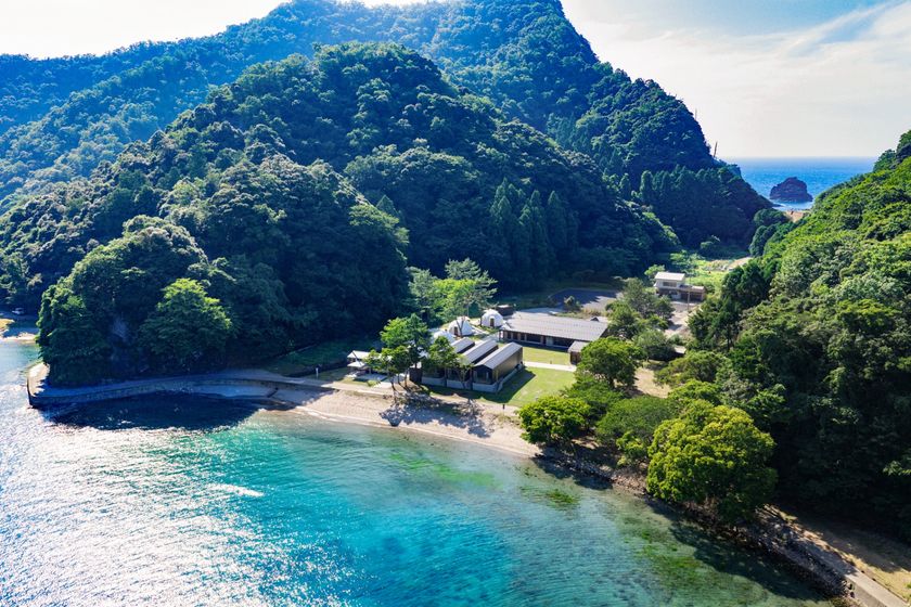 山陰海岸国立公園・兵庫県香美町に
新しい滞在拠点「The Sanaton」誕生
株式会社ichibokuがオーシャンビューの独立型ヴィラを含む
全8棟の複合宿泊施設を9月5日に開業