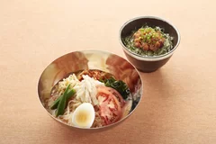 本格！盛岡冷麺＆ピり辛まぐろ丼