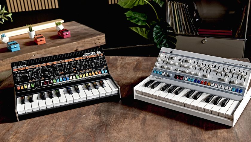 「JUPITER-8」を継承したモデルとオリジナル設計の新モデル。
「Roland Boutiqueシリーズ」2機種を発売
