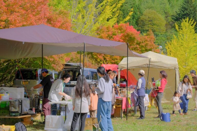 【11月8日(日)開催】「オモフェス2026秋~ソトアソビ~」
― 面河ダム公園で自然とあそぶ、家族で学ぶ、
秋のアウトドアイベント ―