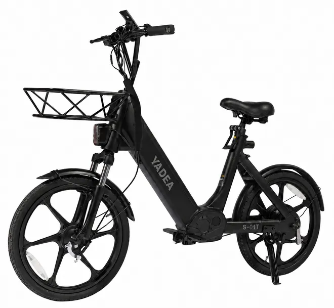 特定小型原動機付自転車S-01Tから新色“ブラック”が誕生
スッキリしたシルエットで
街並みの外観にも溶け込み広がる利用シーン
2026年11月下旬発売