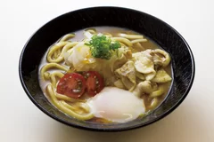 冷やしカレーうどん・そば 温玉付き